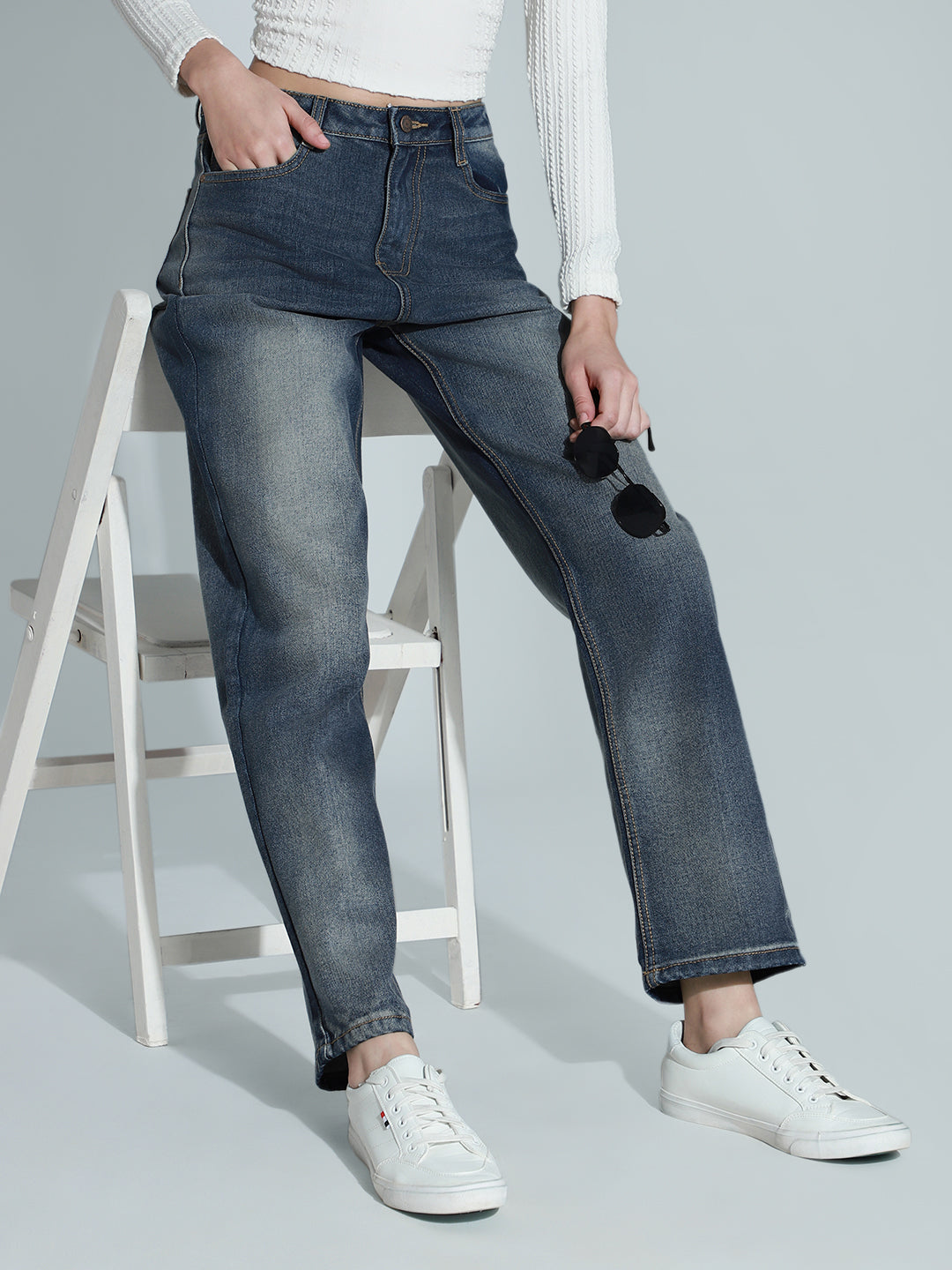 Women 90s Straight High-Rise Heavy Fade Clean Look Cotton Jeans