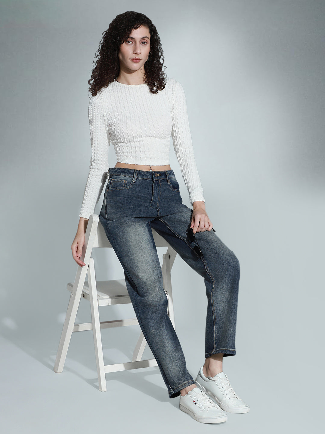 Women 90s Straight High-Rise Heavy Fade Clean Look Cotton Jeans