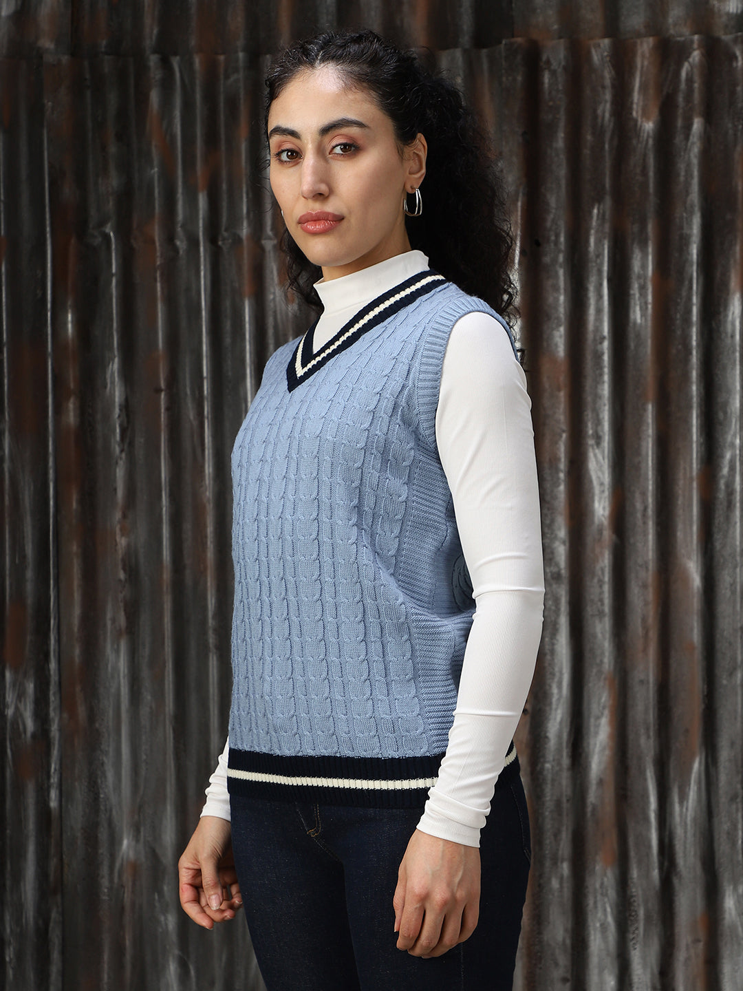 Women Knitted Acrylic Regular fit  V Neck Sleeveless Sweaters