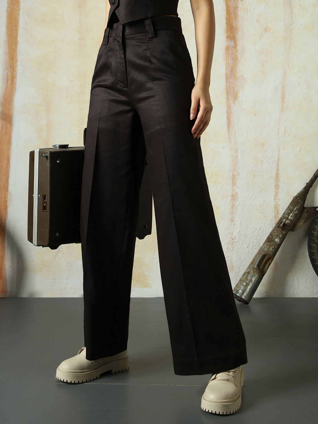 High Star Women Solid Regular length Wide leg    Trousers