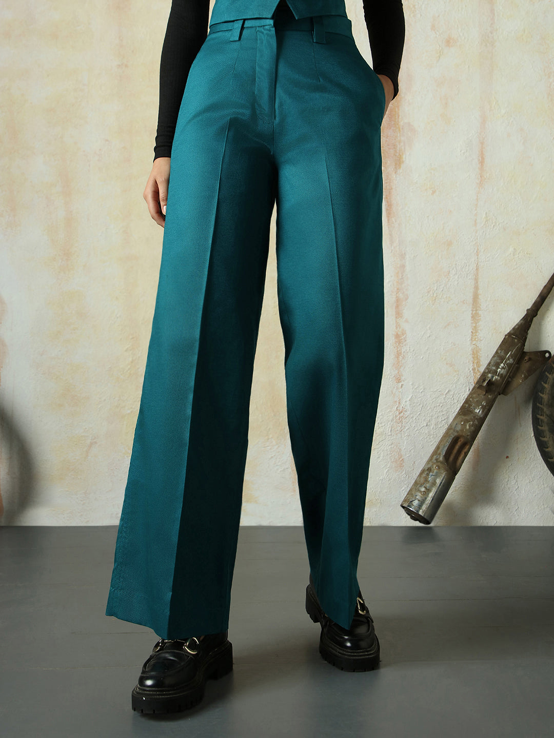 High Star Women Solid Regular length Wide leg    Trousers