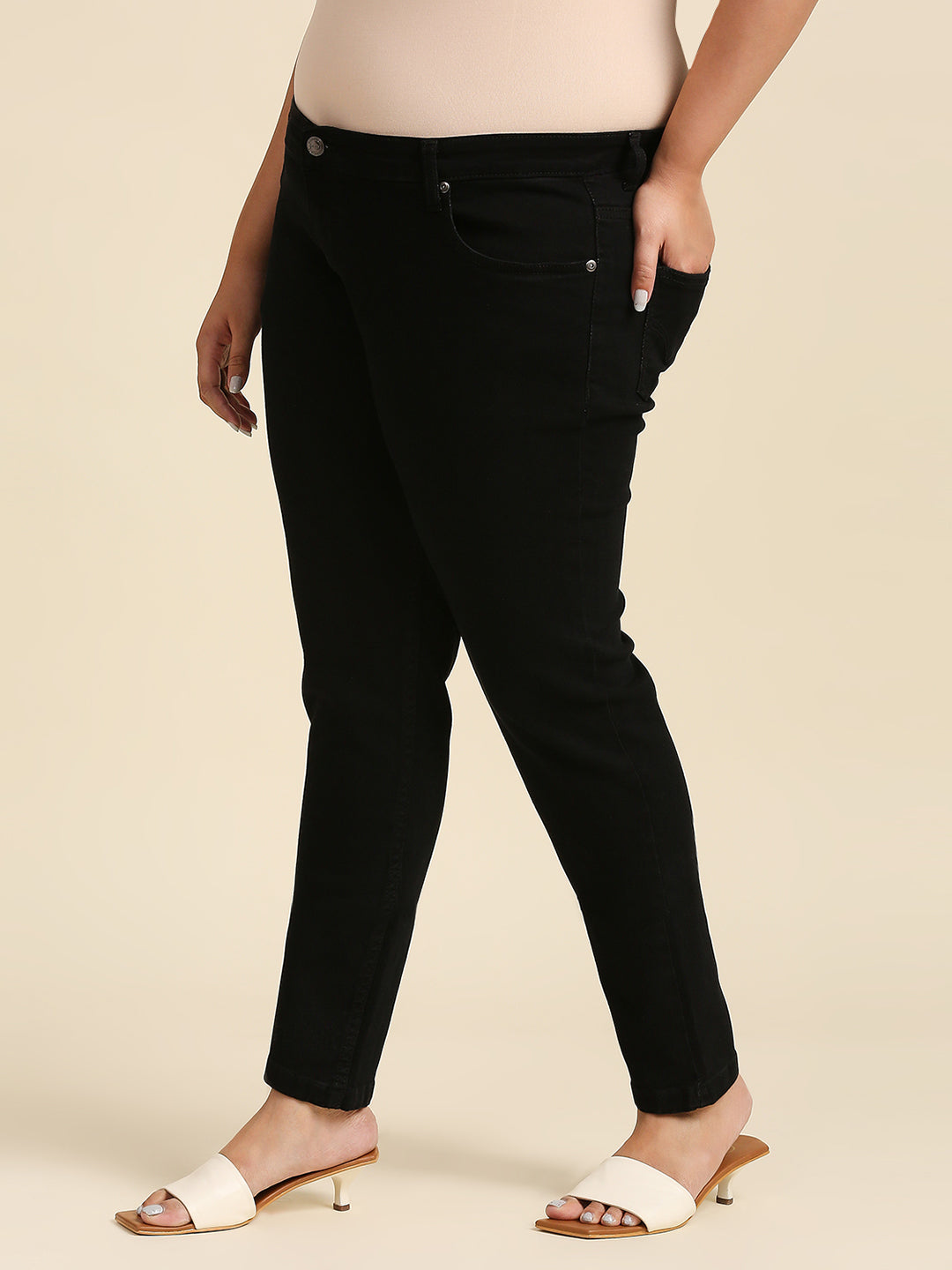 Women Black Slim Fit Mid-Rise Clean Look Stretchable Jeans