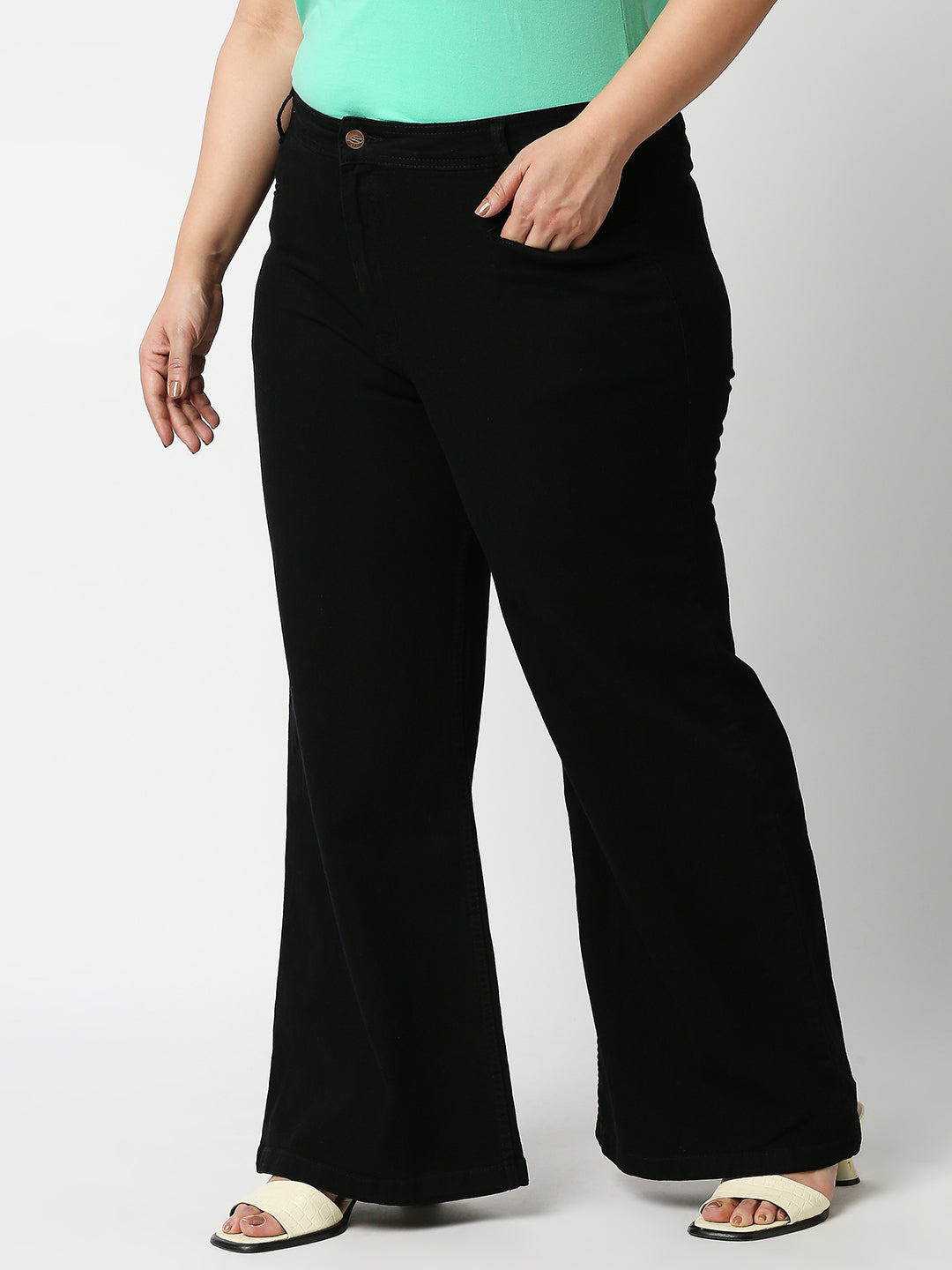 Women Plus Size Black Wide Leg High-Rise Stretchable Jeans