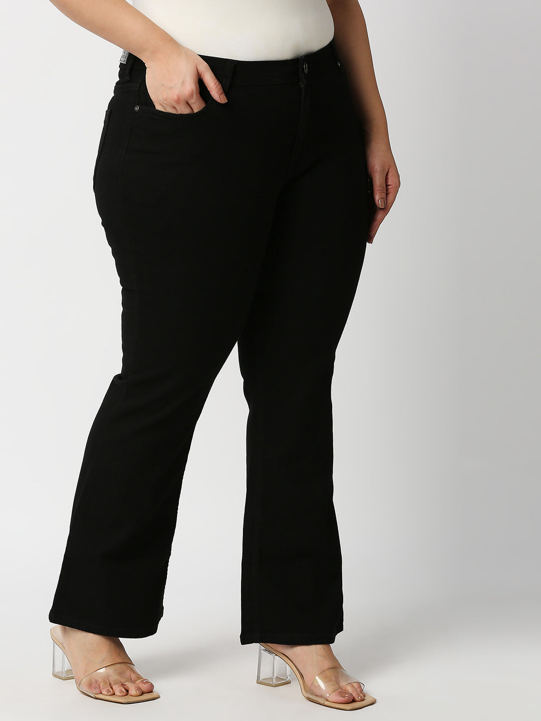 Plus Size Women Slim Fit High-Rise Clean Look Stretchable Jeans